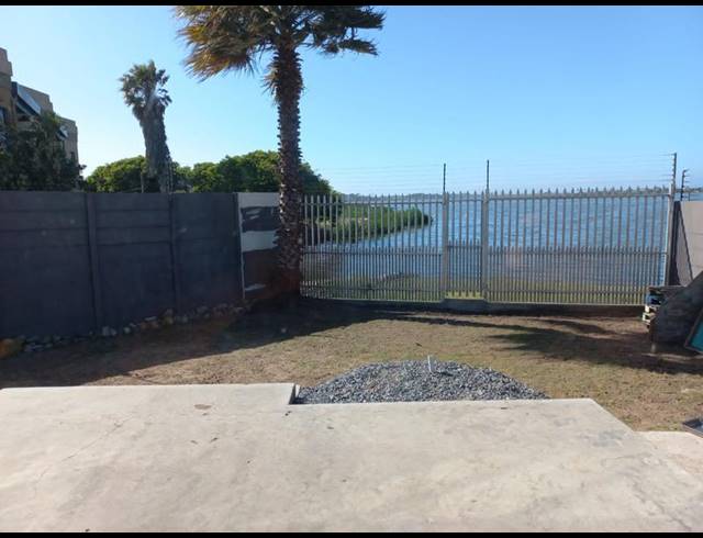 6 BEDROOM HOUSE FOR SALE IN ZEEKOEIVLEI